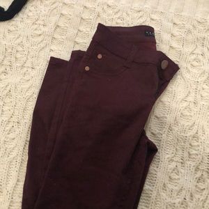 Maroon jeggings